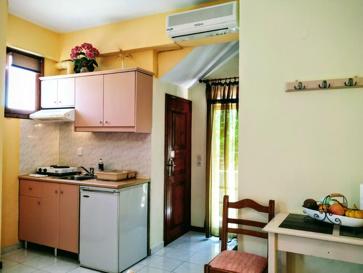 Studios Filippos Skopelos Exterior foto